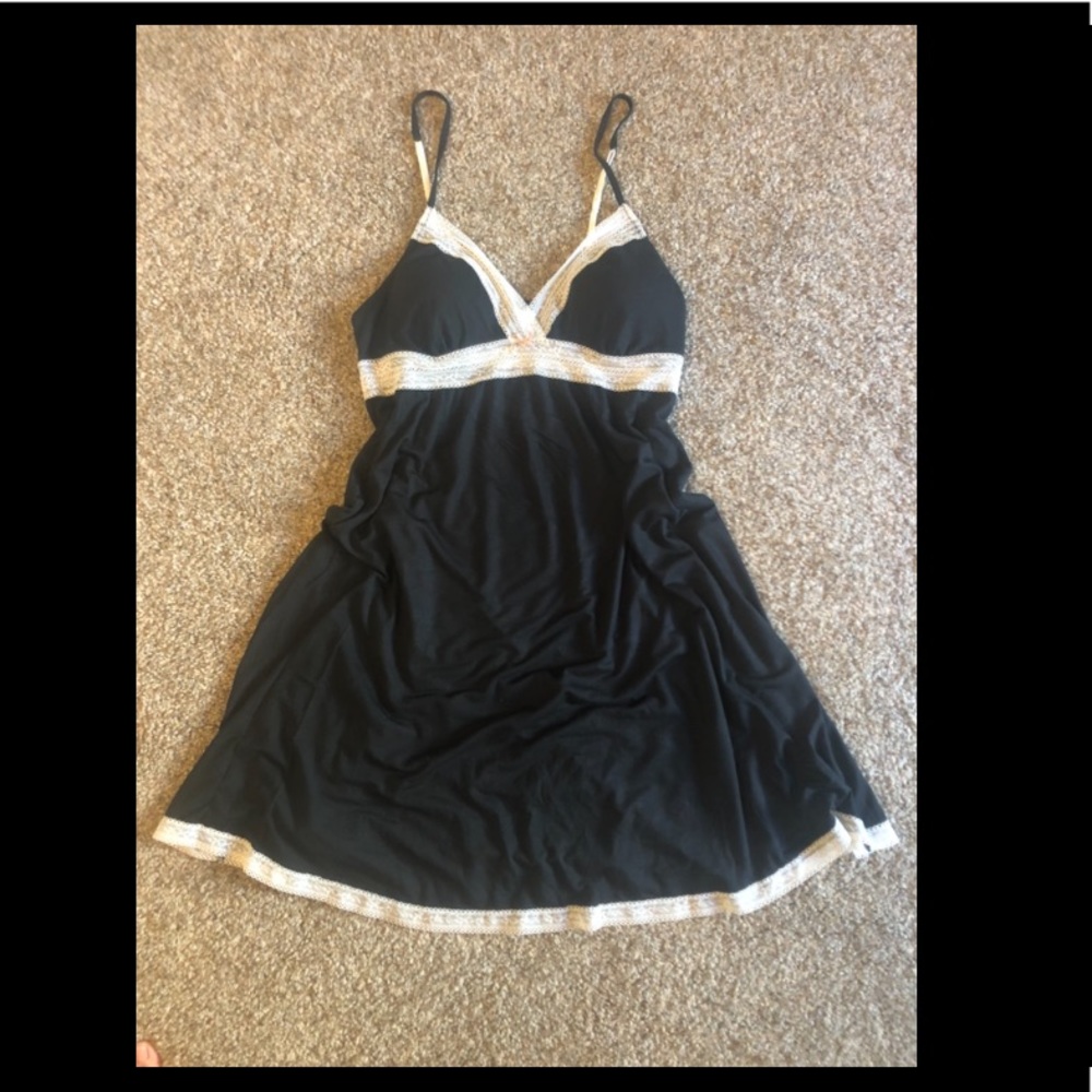 Women’s Victoria’s Secret Black Babydoll Slip Sz M